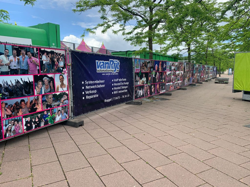 Construction fence tarpaulins